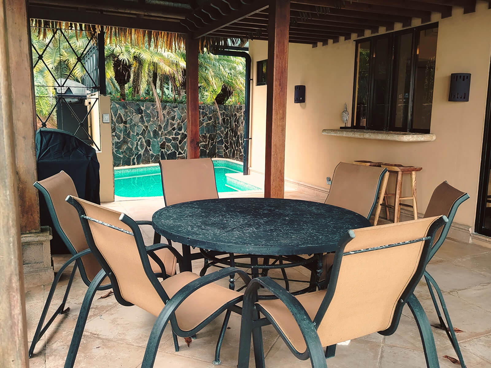 villa-tuanis_16.jpg