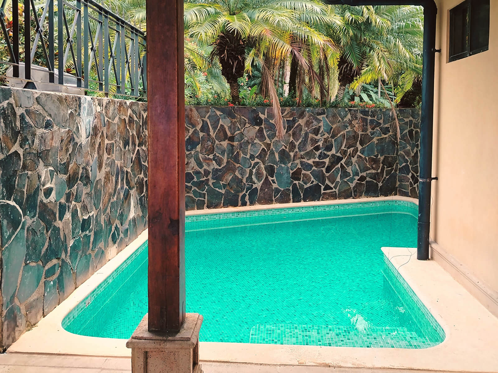 villa-tuanis_18.jpg